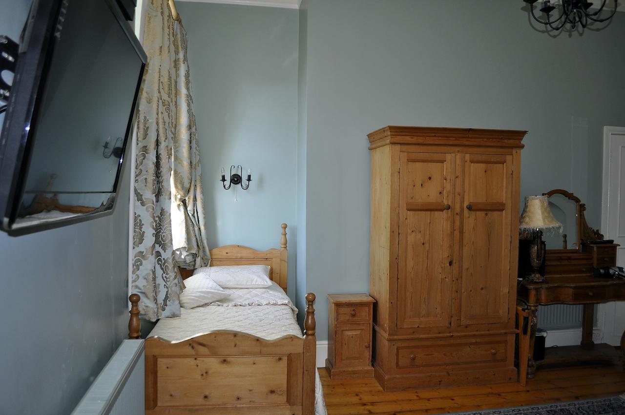Highfield House Guesthouse Трим Номер фото
